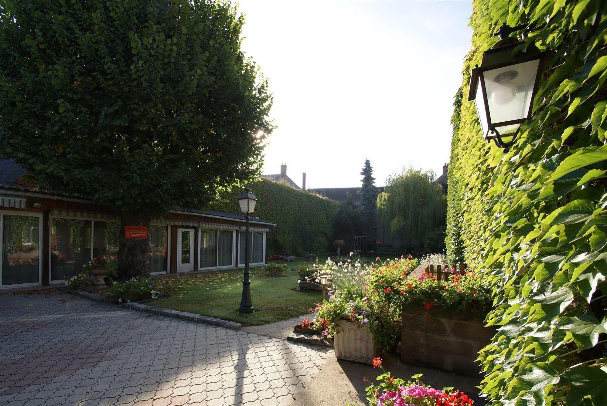 Le Beaugency Hotel Exterior foto